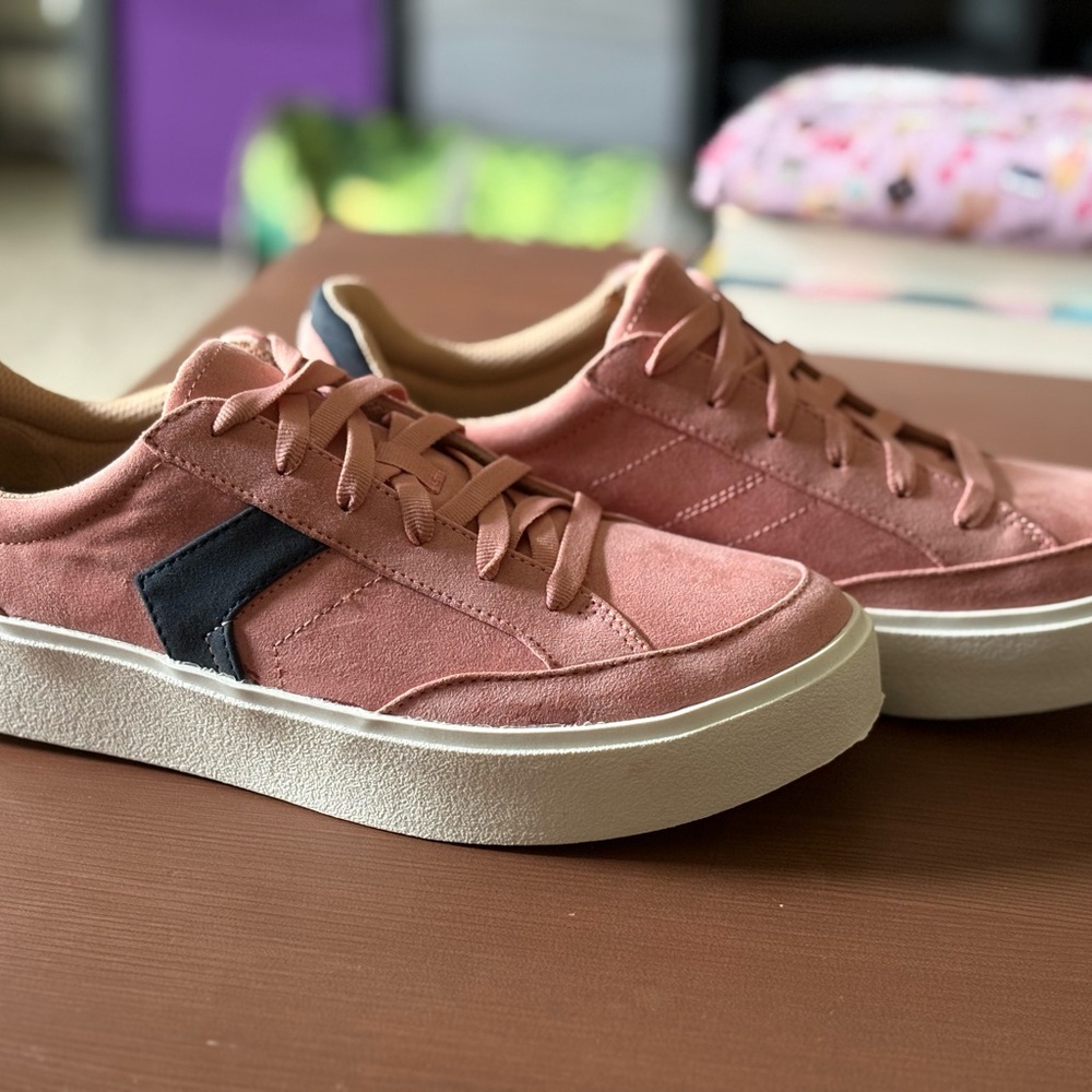 Brand New Dr Scholl’s Pink Sneakers with Black Accent